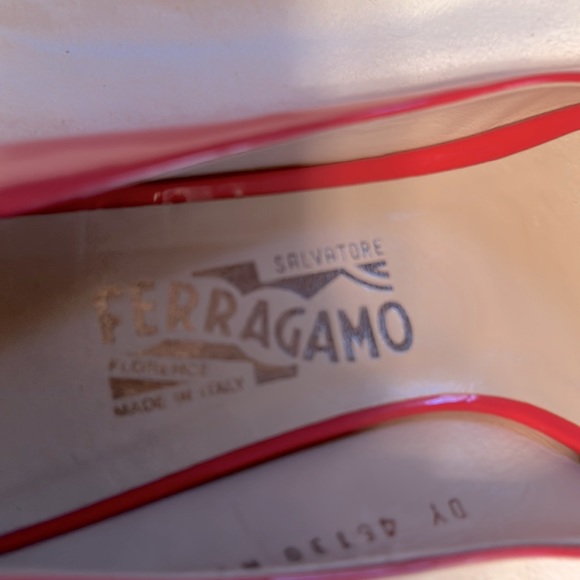Salvatore Ferragamo, bright pink open toe pumps, size 9.5 - Picture 4 of 4